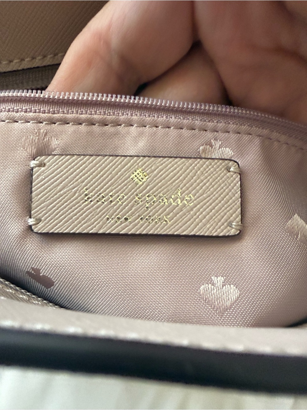 Kate Spade Tote *NEW*! - Picture 6 of 9